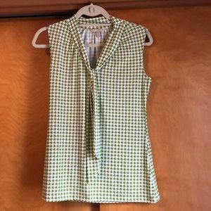 Banana Republic houndstooth top